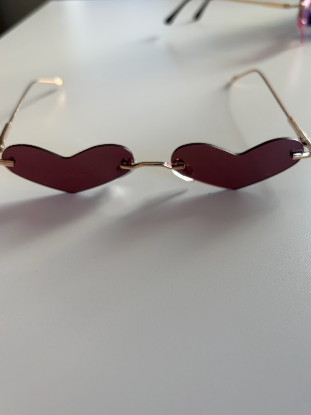 Heart-Shaped Lens Sunglasses